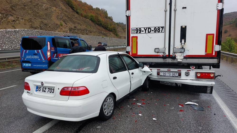 TIR, yolcu otobüsü, polis aracı ve otomobiller çarpıştı: 3 ölü, 10 yaralı 13